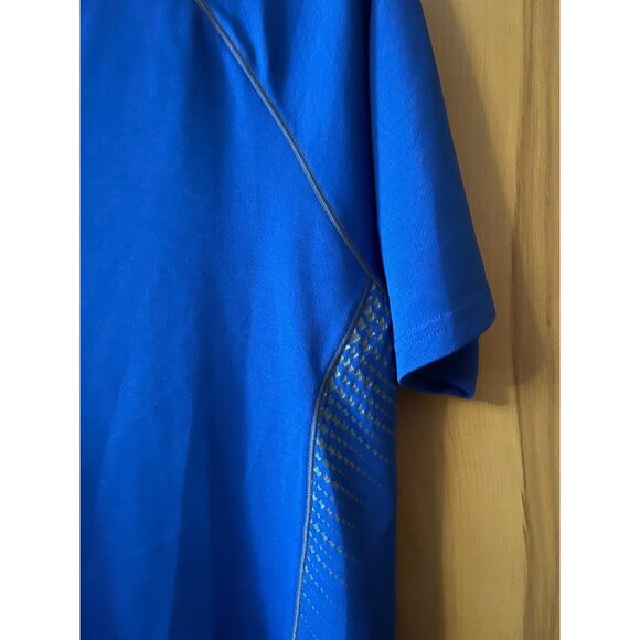 Under Armour - Heat Gear - Loose Fit - Medium - Picture 5 of 7